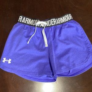 Under Armour Loose Athletic shorts youth